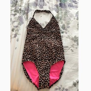 🌸Cheetah print one-piece swimsuit